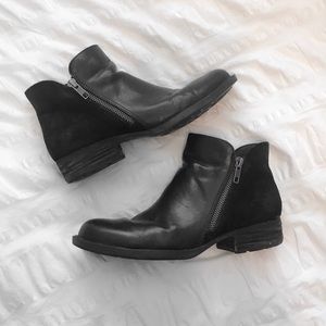 Born booties black leather and suede